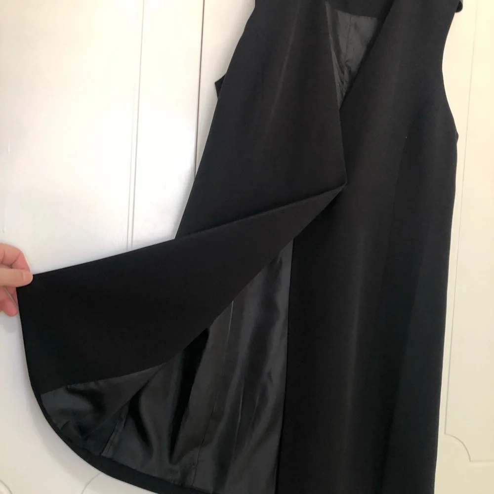 NWOT Calvin Klein Black Sleeveless Dress. Sz 8. Never used. B/W removable belt - Picture 3 of 4